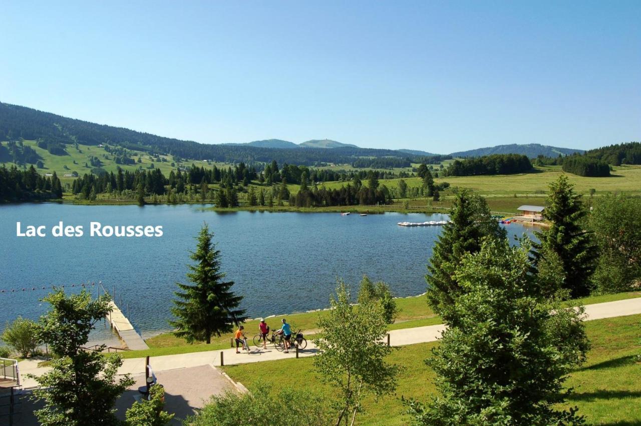 Sauna En Bord De Riviere Morez Bagian luar foto