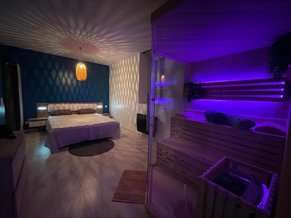 Sauna En Bord De Riviere Morez Bagian luar foto